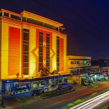 Grand Hotel Jambi Exterior foto