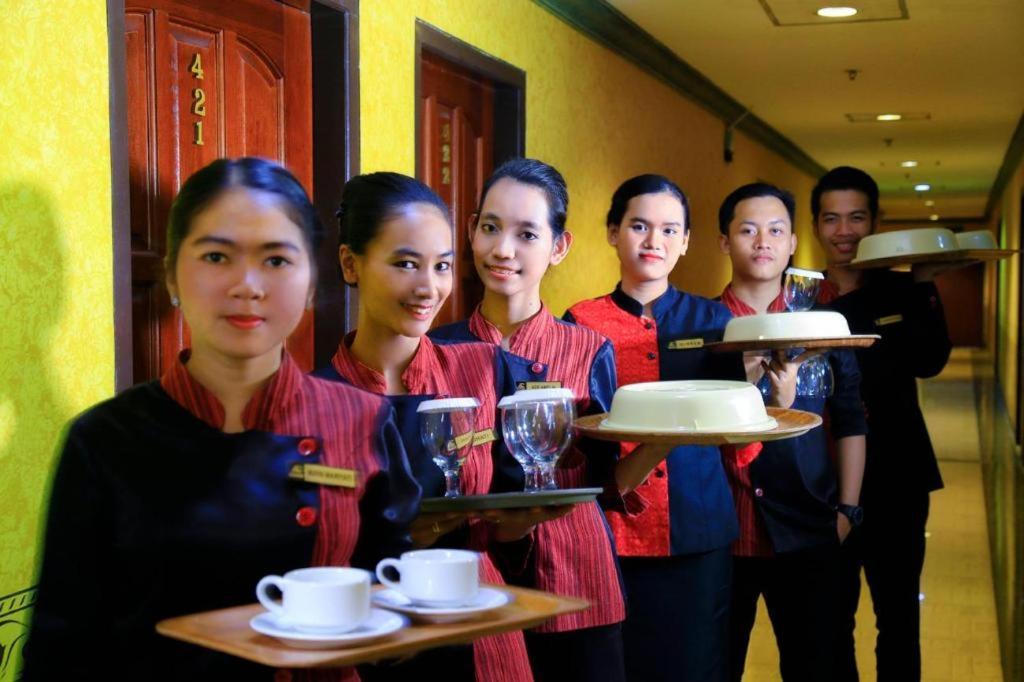 Grand Hotel Jambi Exterior foto