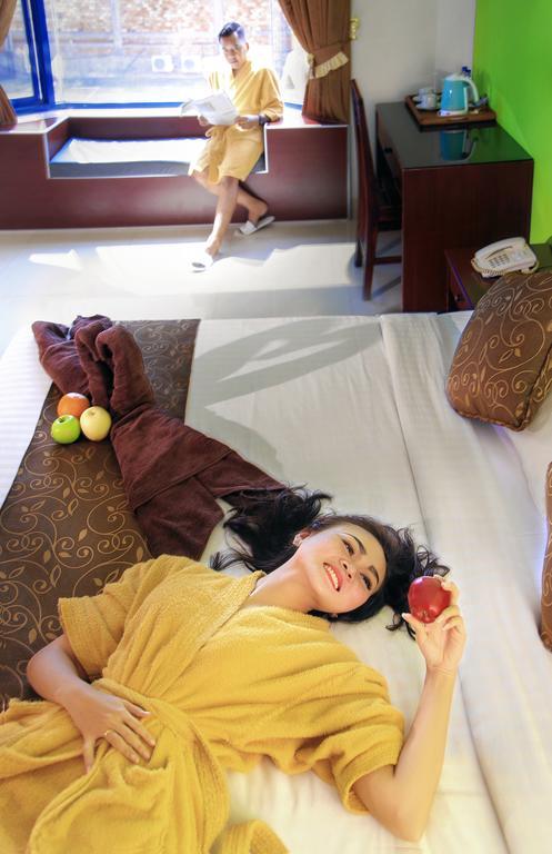 Grand Hotel Jambi Exterior foto
