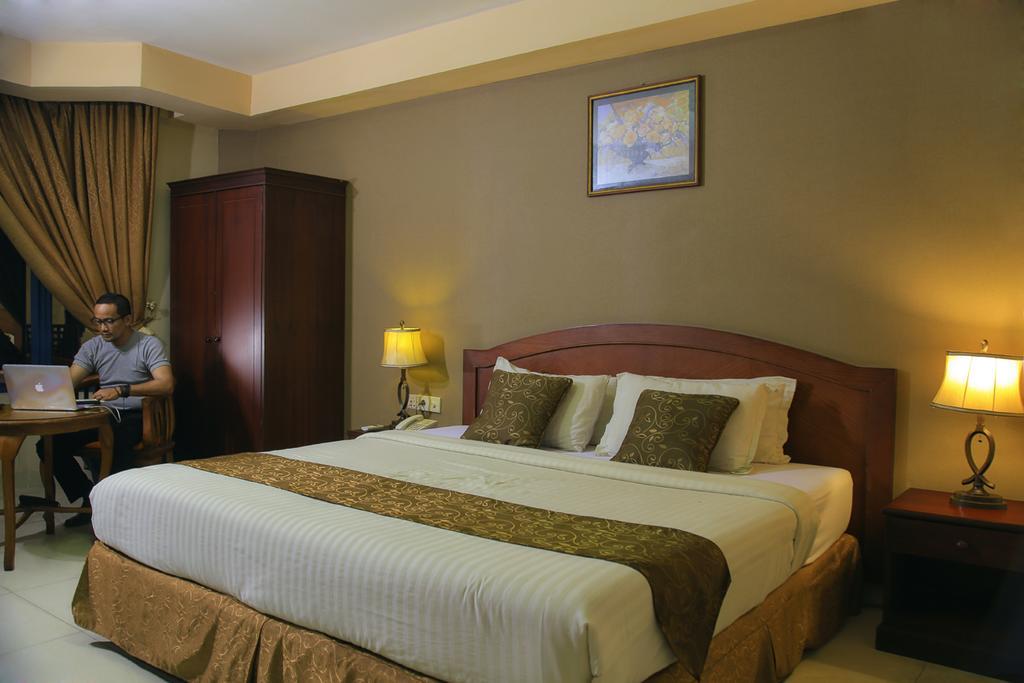 Grand Hotel Jambi Exterior foto